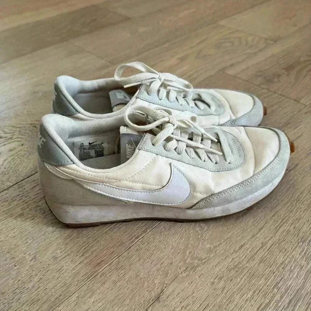 Nike Daybreak Women’s Sneaker White Size 7.5